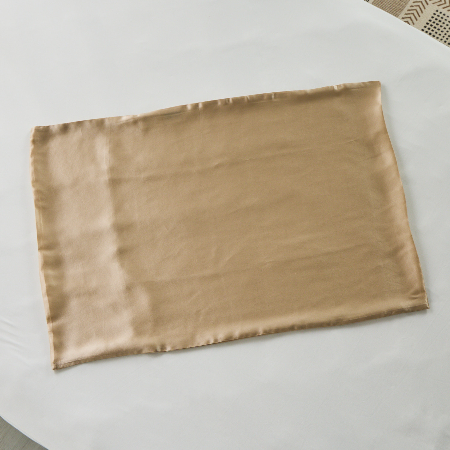 シルクのトップレベル！ 格付け６Ａ評価の生糸使用 マルベリーシルク１００％ ピローケース