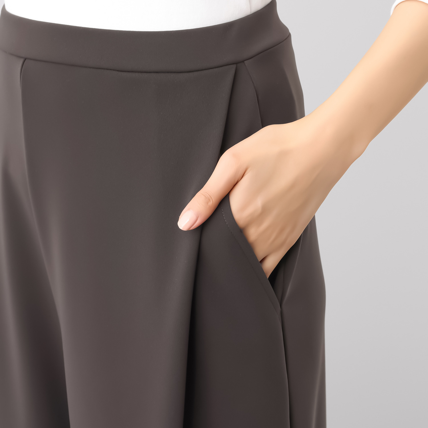 上質ごこち 極上のエレガントドレープ ドレスパンツ