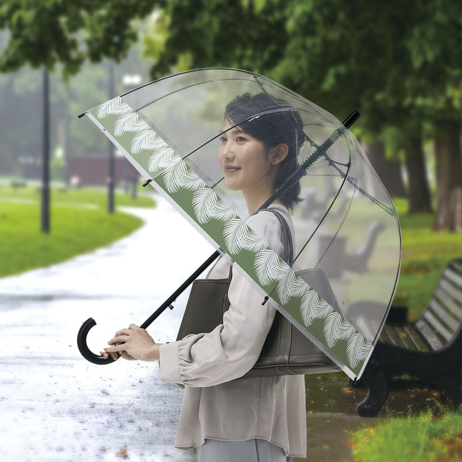 くるっと回って 風や衝撃を受け流しやすい まわるジャンボドーム傘