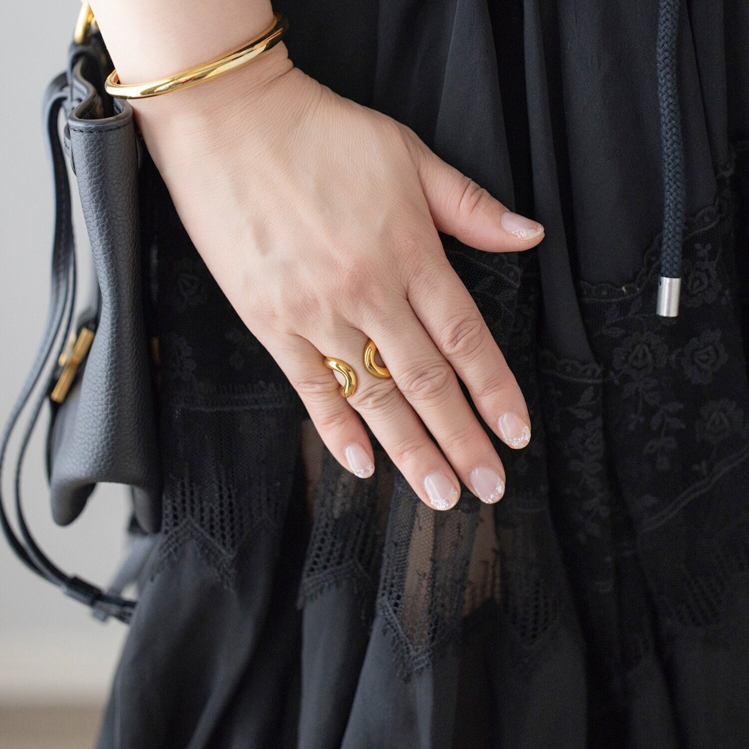 シマ・リリアーナ ステンレス ボリュームリング