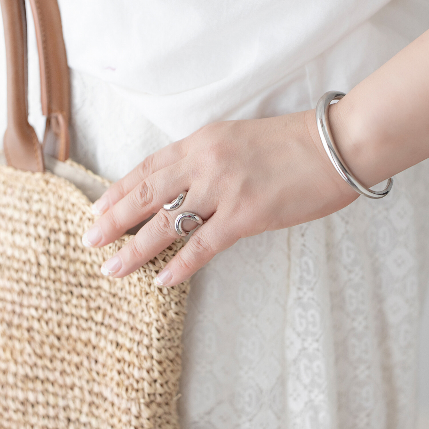 シマ・リリアーナ ステンレス ボリュームリング