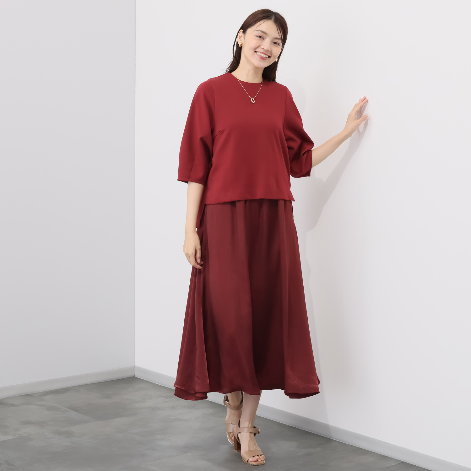 イロプライム 一枚で楽ちん！ スレンダー見せワンピース