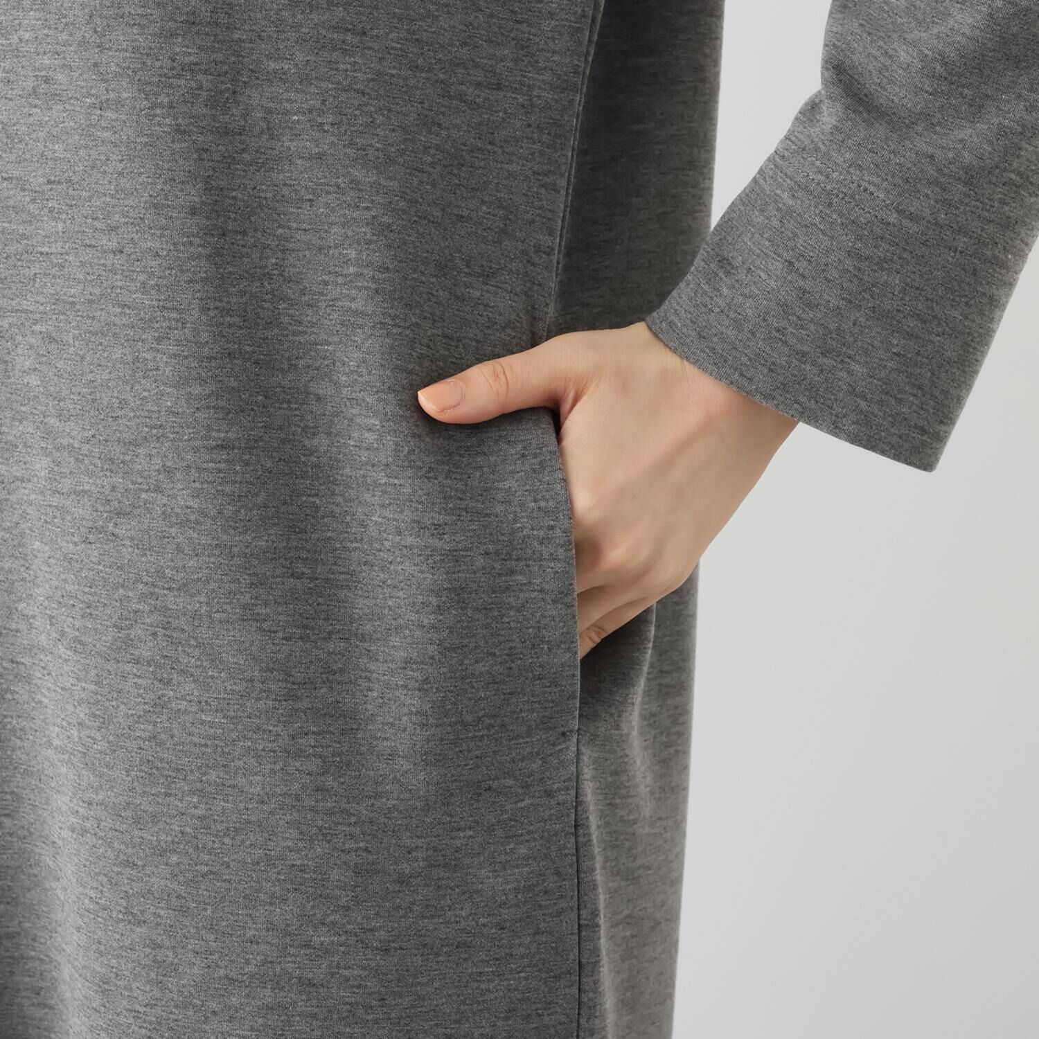 フーア ストレッチポンチ Ｖネック サックワンピース