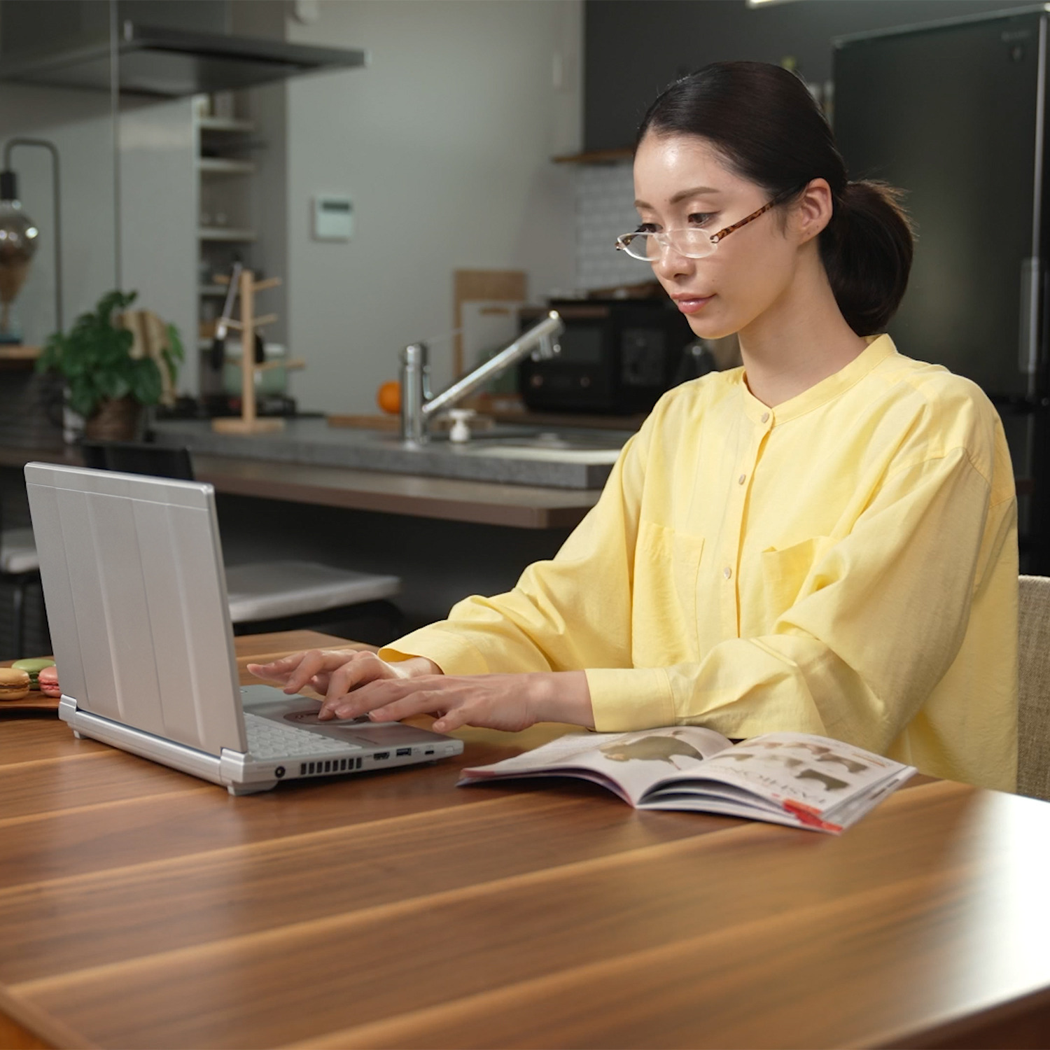 ナンニーニ イタリア製 薄型リーディンググラス コンパクトグラス２＆ くもり止めクロス