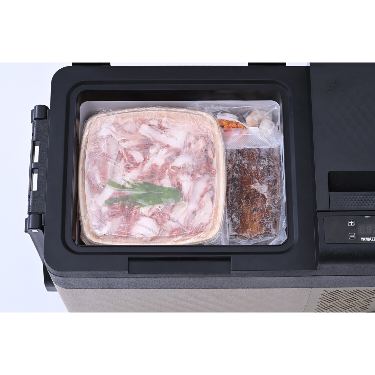 ＹＡＭＡＺＥＮ 食品のまとめ買いに活躍！ お家でも車でも使える キャスター付 ポータブル冷凍冷蔵庫 大容量２５リットル ＜リサイクル回収有り＞