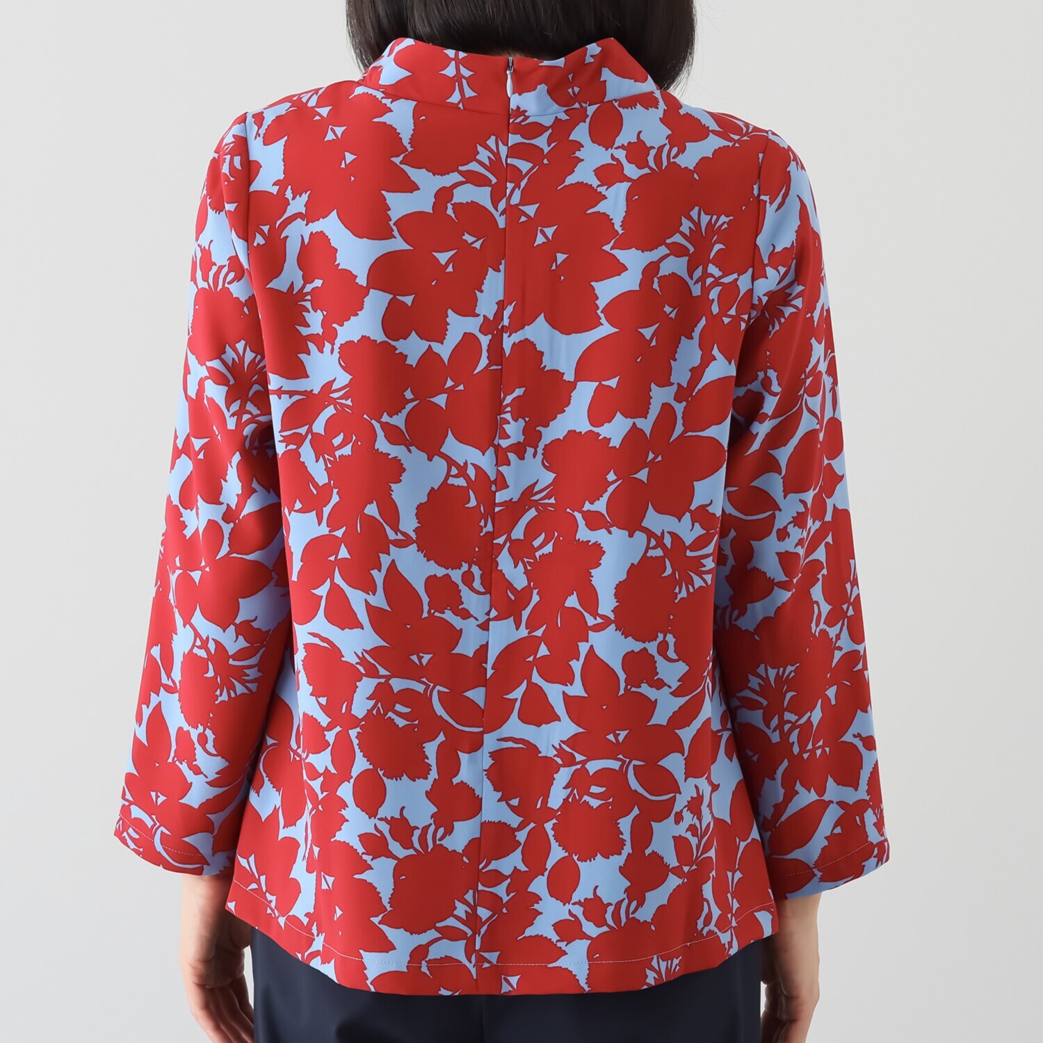 エムジェイアール　バイ マチコ　ジント　ロンドン オリジナルプリント ノットモティーフ ハイネックプルオーバー