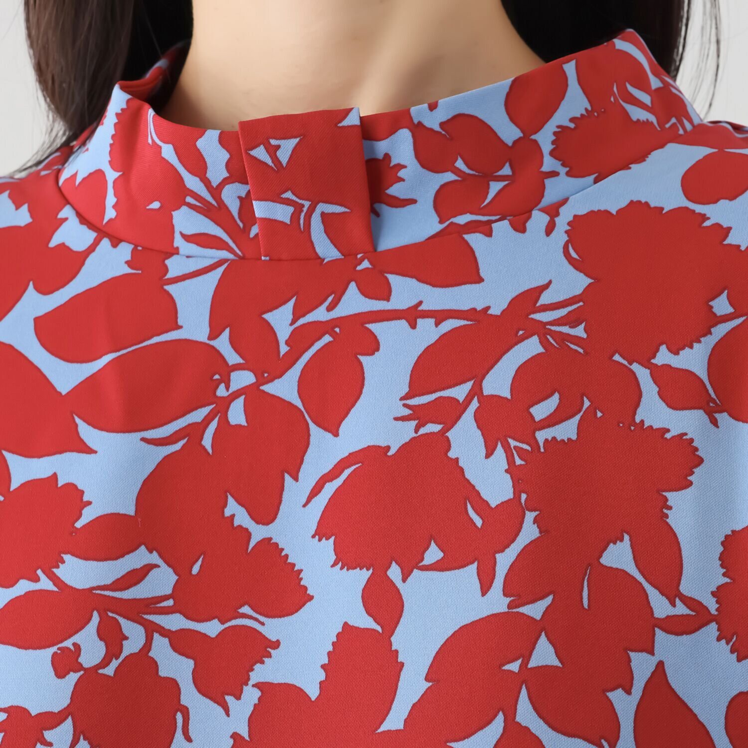 エムジェイアール　バイ マチコ　ジント　ロンドン オリジナルプリント ノットモティーフ ハイネックプルオーバー