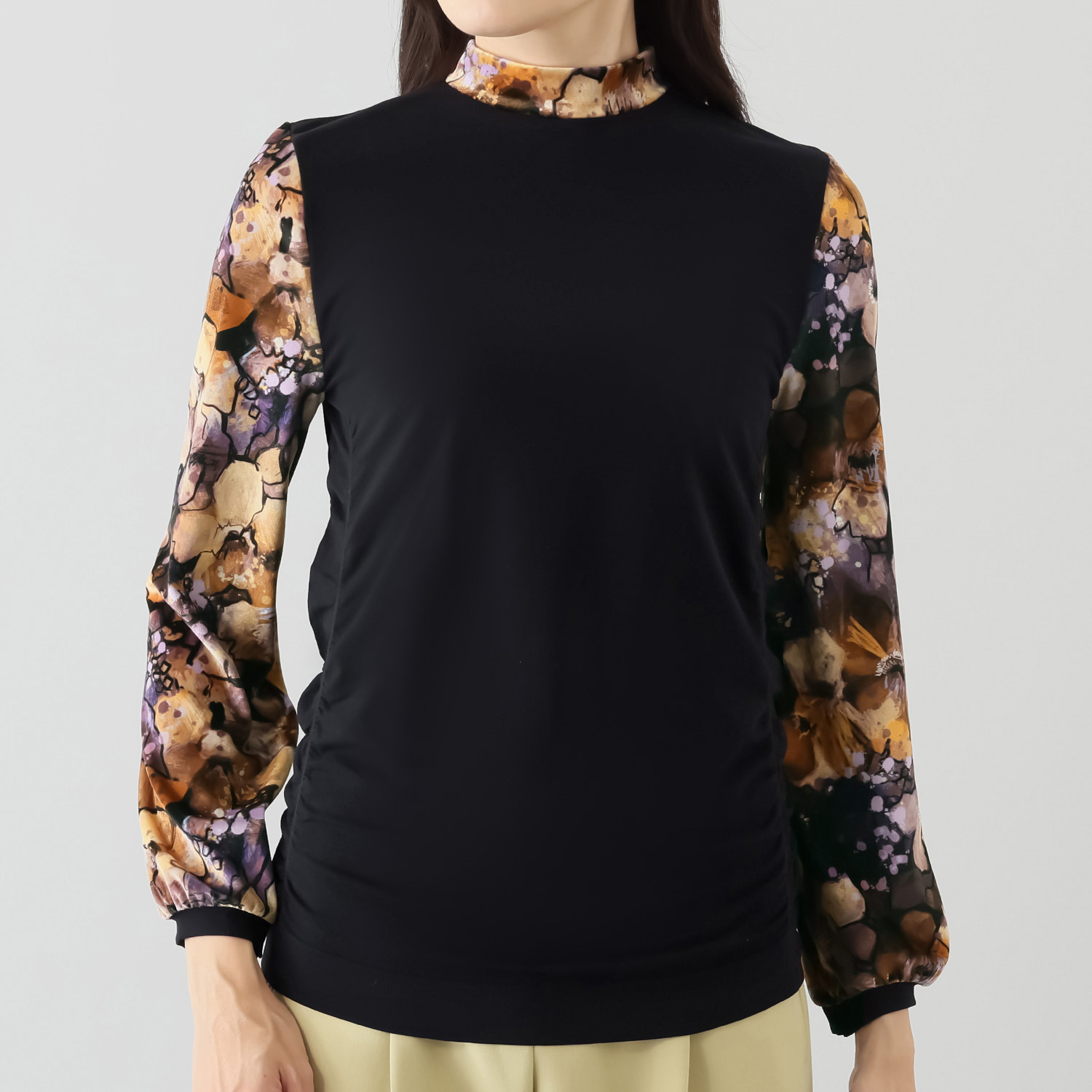 ドルチェ　ドンナ イタリア製 サイドギャザー ハイネック フラワーベロア ロングスリーブインナー