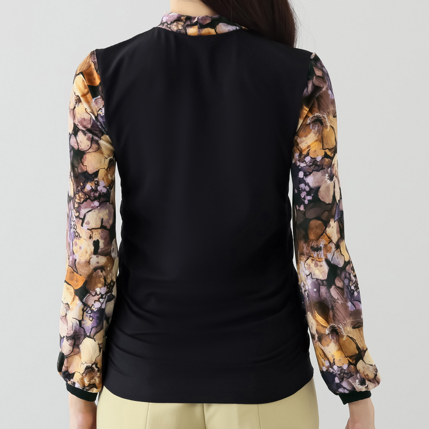 ドルチェ　ドンナ イタリア製 サイドギャザー ハイネック フラワーベロア ロングスリーブインナー