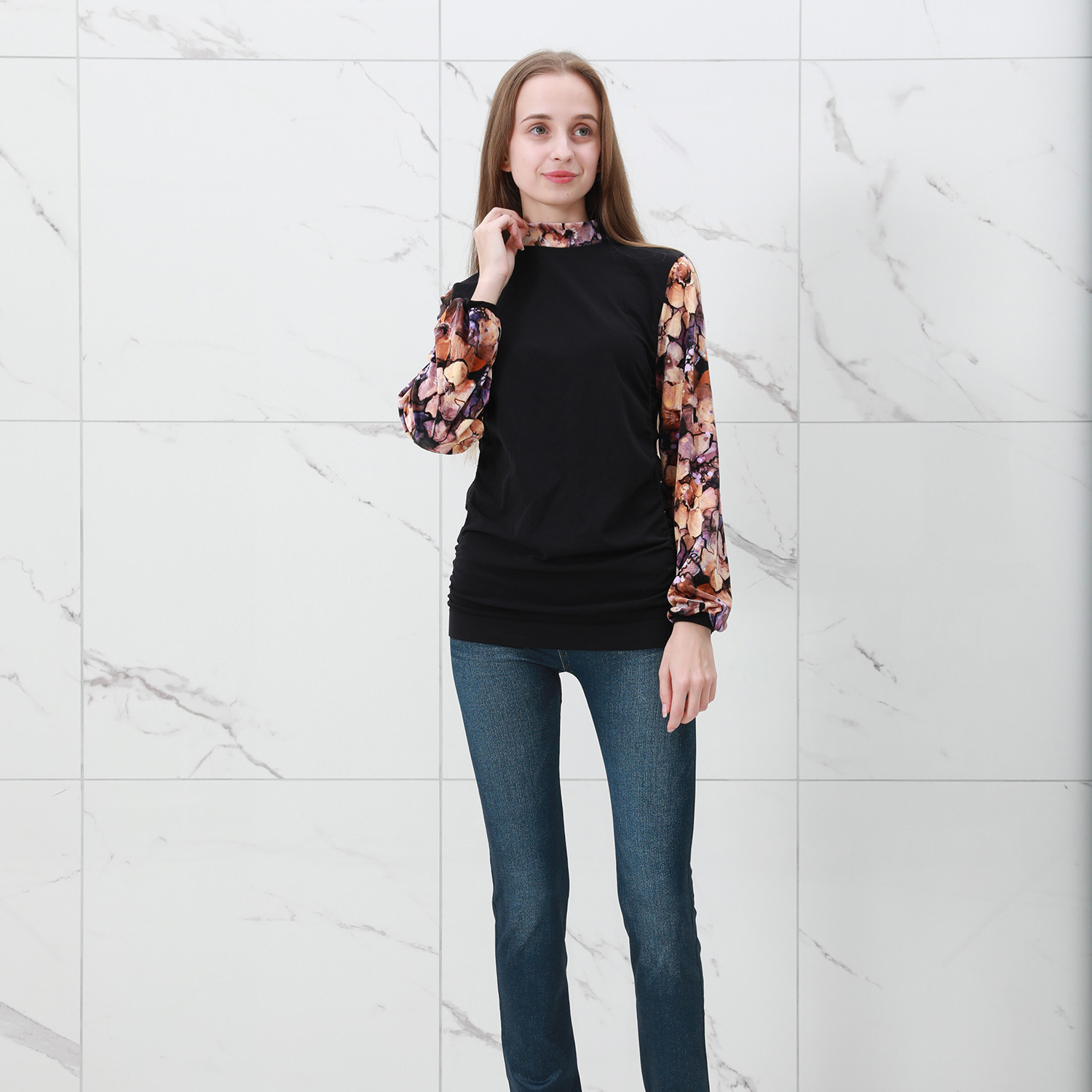 ドルチェ　ドンナ イタリア製 サイドギャザー ハイネック フラワーベロア ロングスリーブインナー