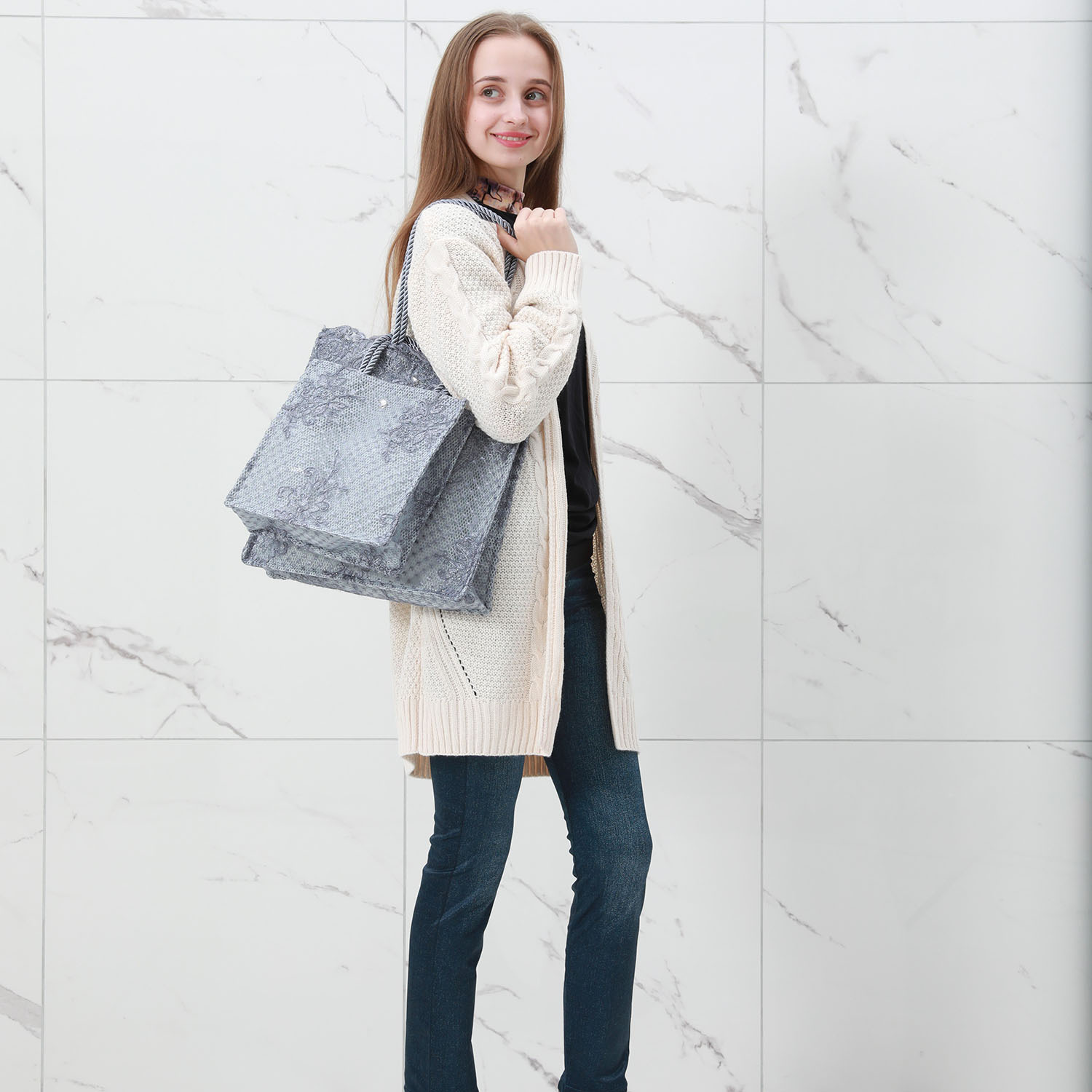 ドルチェドンナ シャイニーレースバッグ 大小２個セット