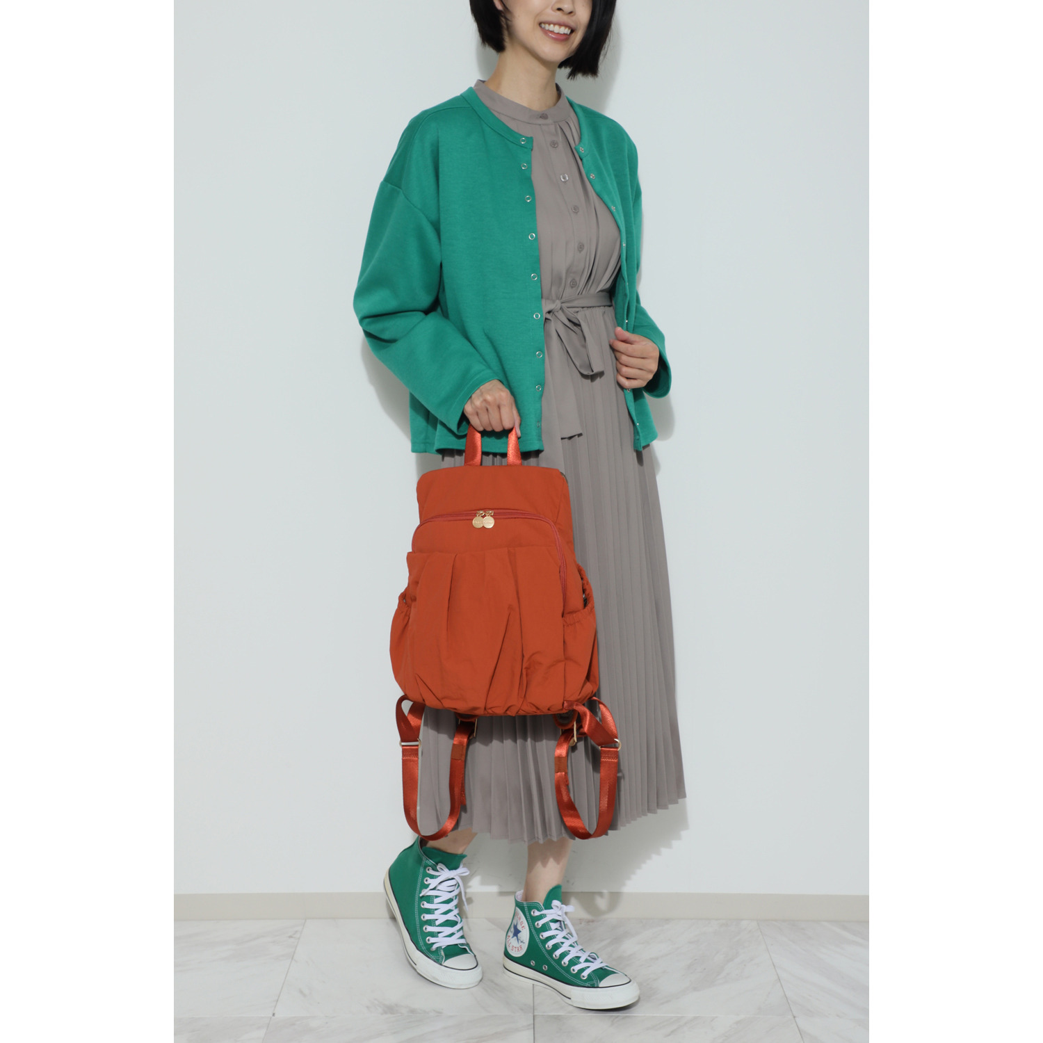 ウニカ 人間工学に基づいた ふんわりギャザー 軽量リュック