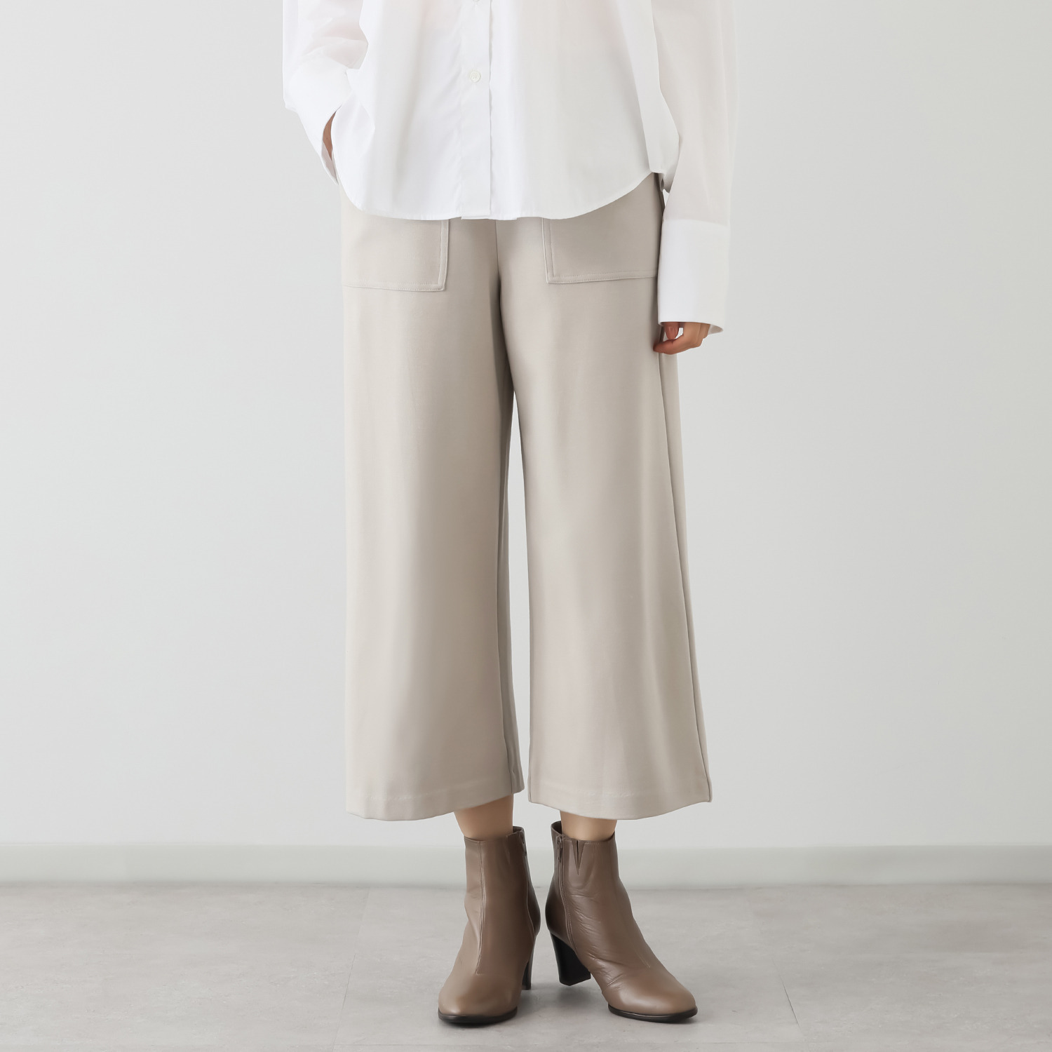 ＴＡＫＵＭＩＢＡ 吸湿発熱 クロスウォーム ベイカーワイドパンツ