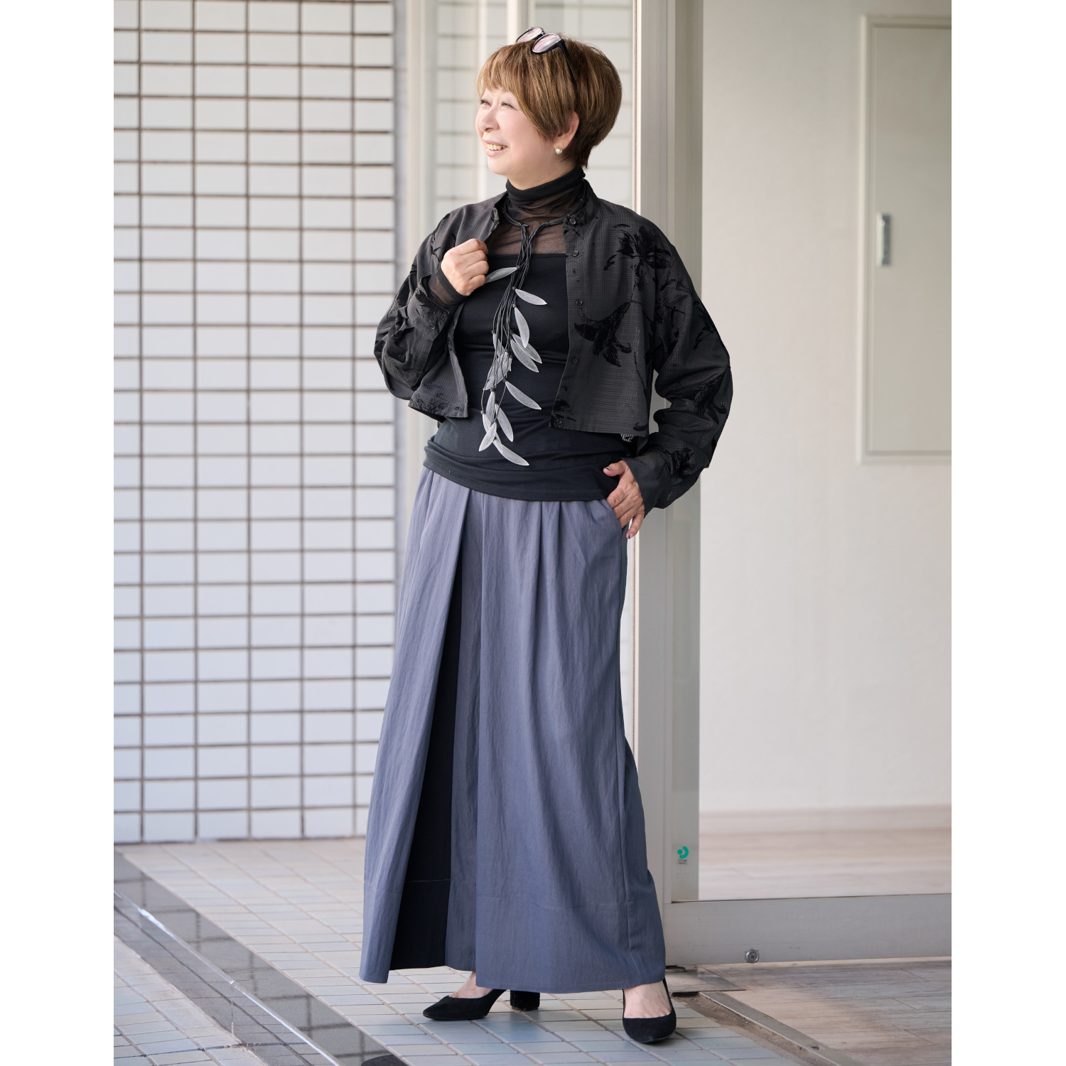 ウノ・ウノ・ドゥーエ 着丈アレンジで着回し抜群 フロッキープリント 大人のシアーシャツ