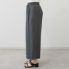 ウノ・ウノ・ドゥーエ タック奥バイカラー 柔らかドレープツイル ワイドパンツ