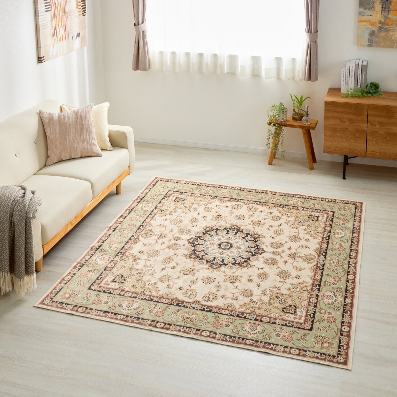 格調高い ペルシャンデザイン 手触りなめらか プルメイジュカーペット ＜１９０×１９０ｃｍ＞