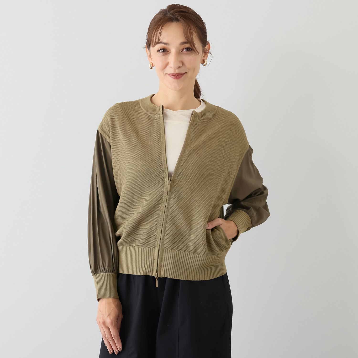 ゼラールスポーツ さっと羽織れておしゃれ！ リネン混タック編 布帛コンビブルゾン