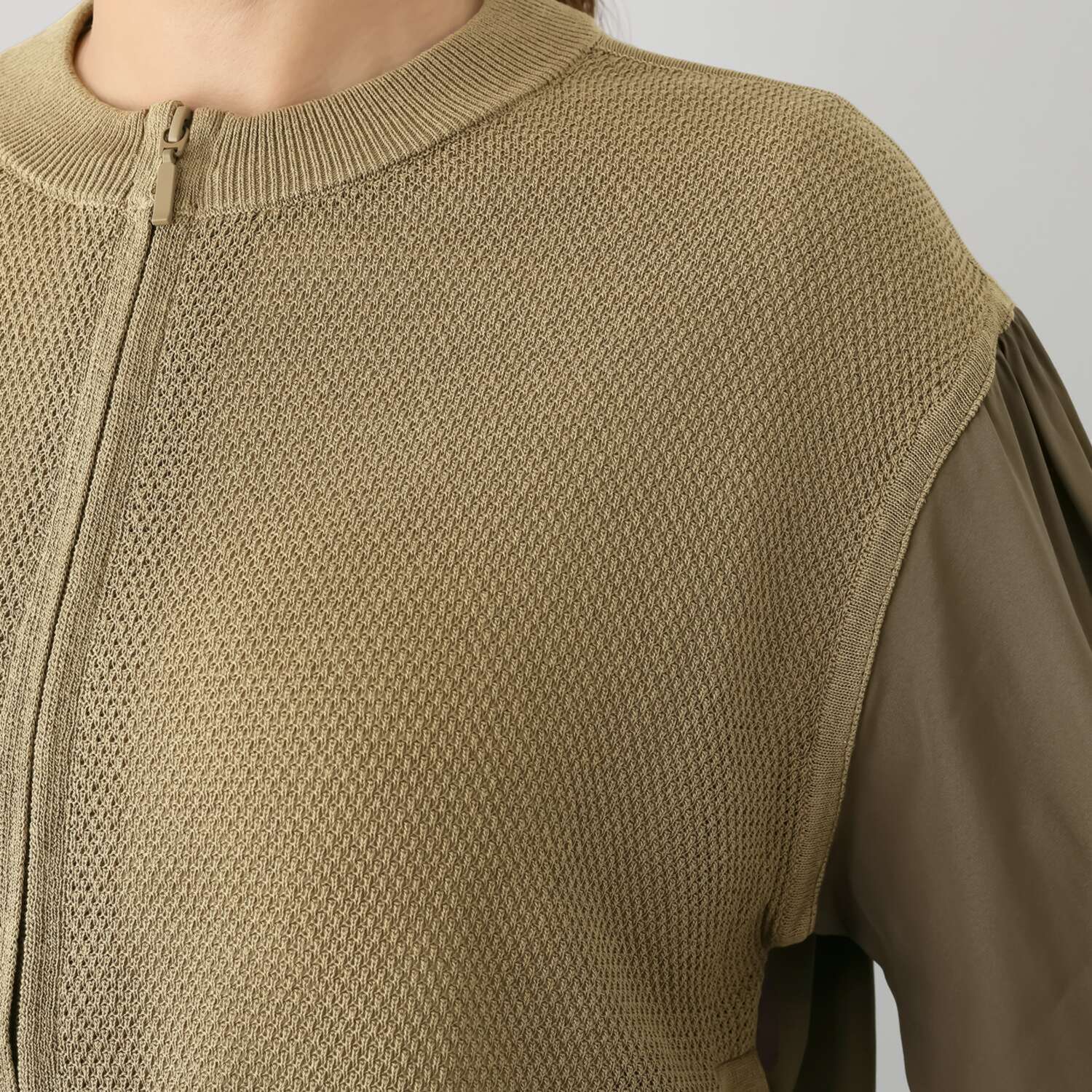 ゼラールスポーツ さっと羽織れておしゃれ！ リネン混タック編 布帛コンビブルゾン