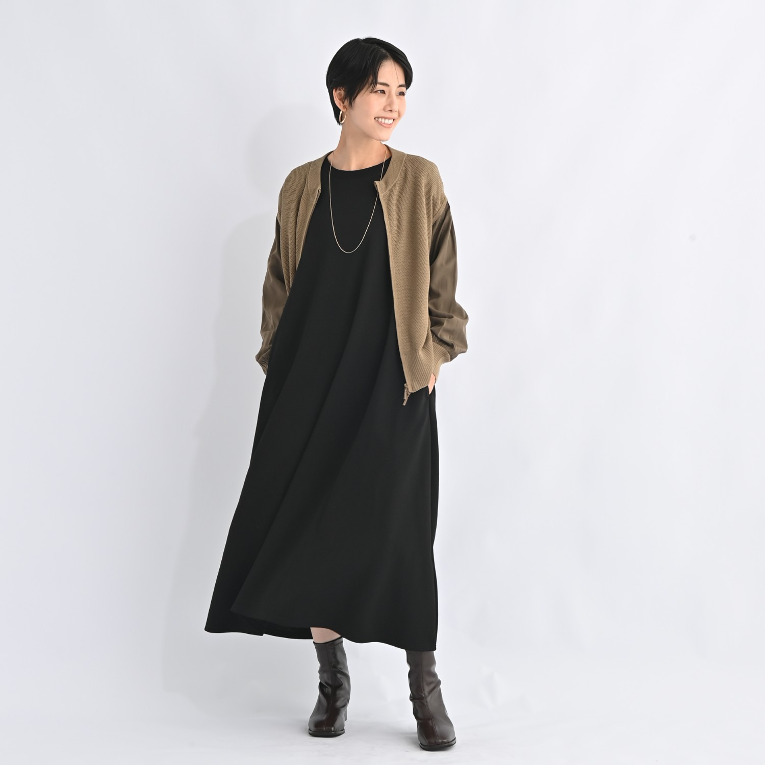 ゼラールスポーツ さっと羽織れておしゃれ！ リネン混タック編 布帛コンビブルゾン