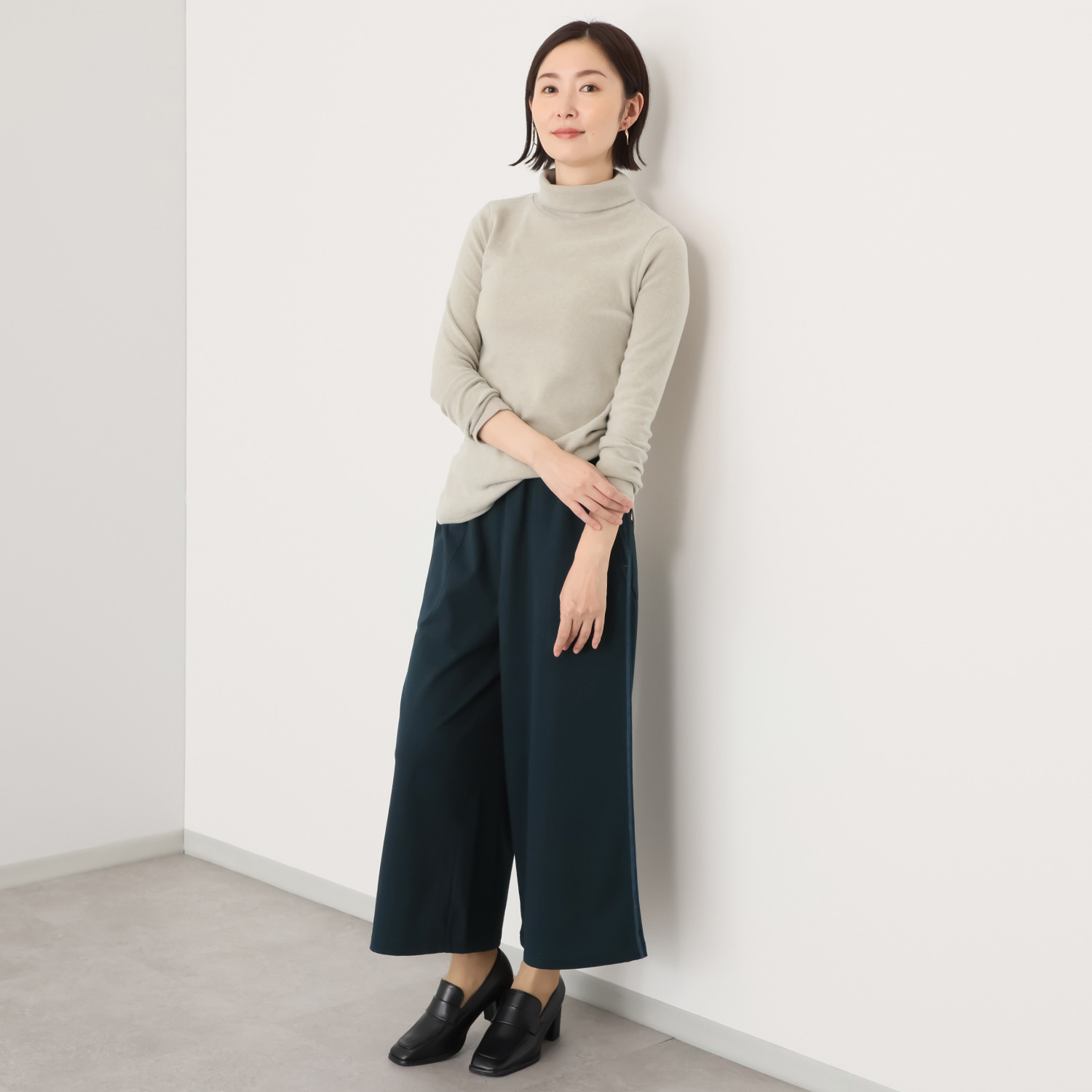 シロヤイチガントウキョウ セルウォーム ストレッチ タートルプルオーバー