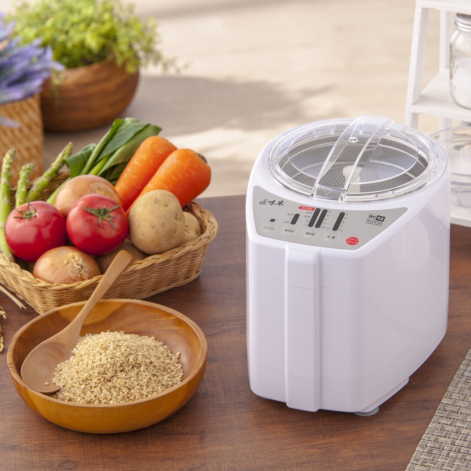 道場六三郎氏監修 いつもの白米も玄米も 新鮮で美味しい状態に！ 山本電気　家庭用精米機 “匠味米”