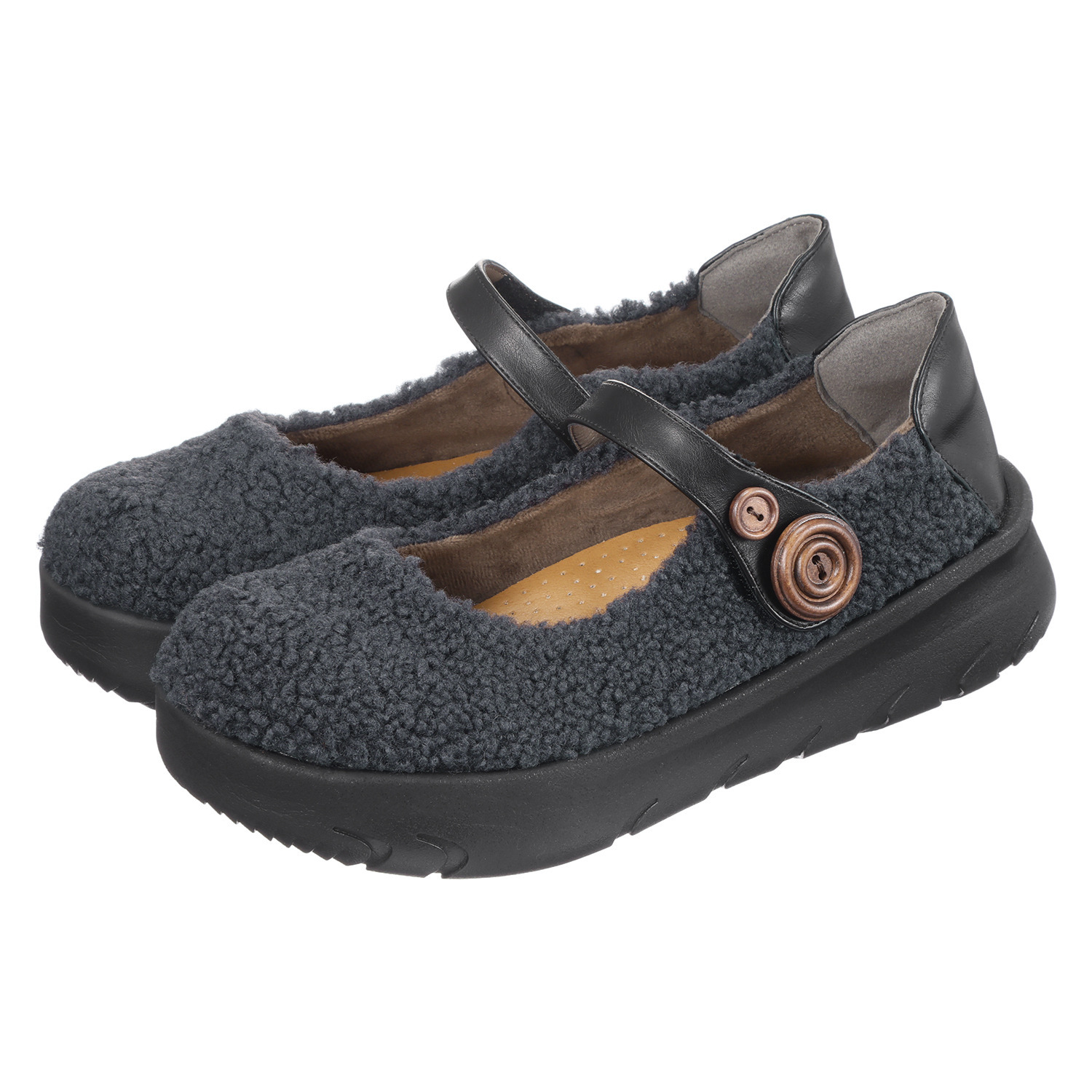 リン・クローバー 秋冬コーデの主役！ まるで服を履いてるような ふわもこ素材の 軽量シューズ