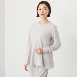 イシカワラボ★ヒトミ バックサテンジョーゼット ペプラムデザイン 袖口ボタンアクセント プルオーバー