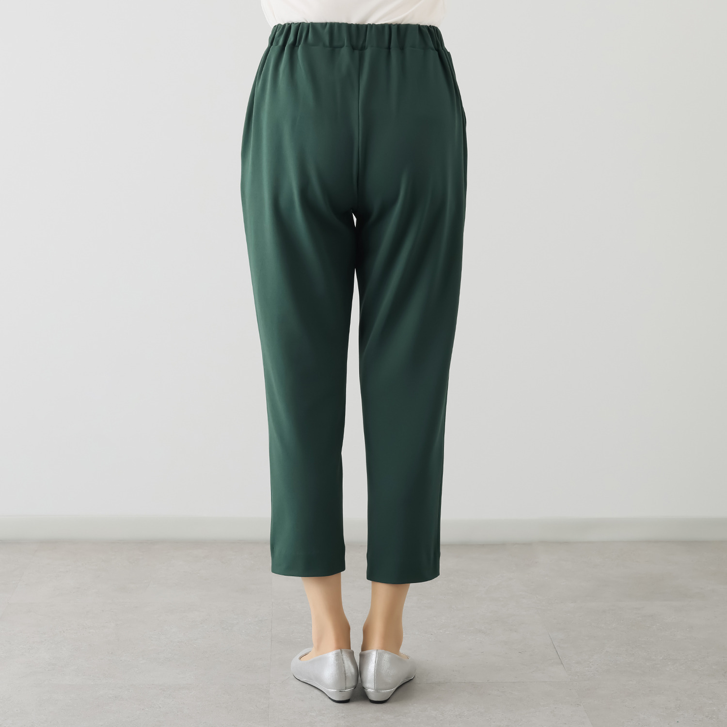 イシカワラボ★ヒトミ バックサテンジョーゼット フロントタック テーパードパンツ