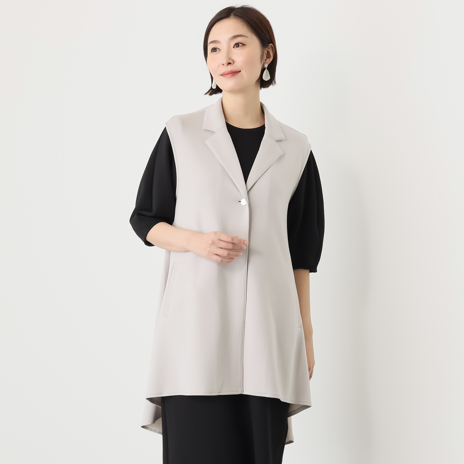 イシカワラボ★ヒトミ 異素材切替 バックフレアーデザイン テーラードジレ