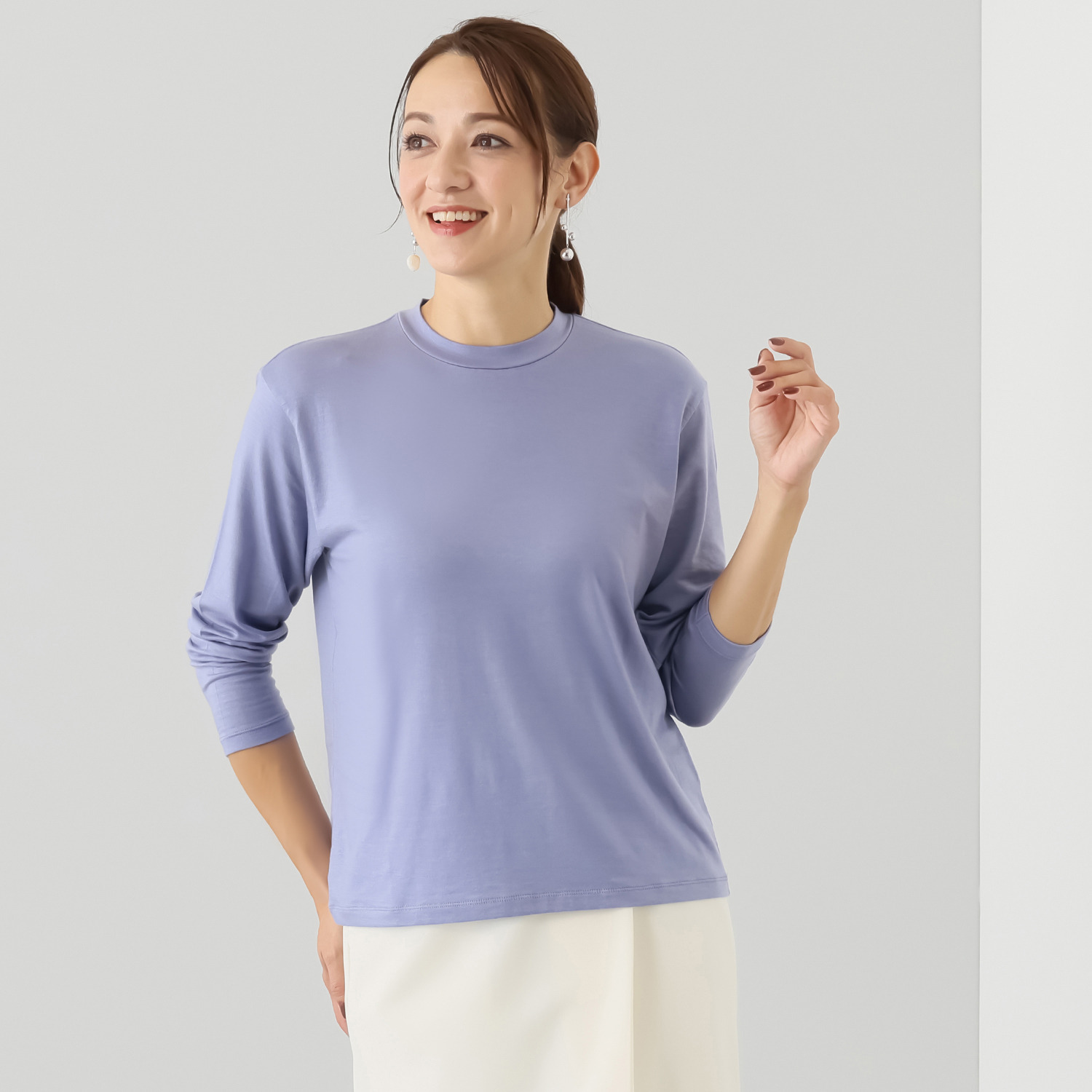 エイガールズ とろける肌触り スーパーストレッチ テンセルカシミヤ混 クルーネックプルオーバー