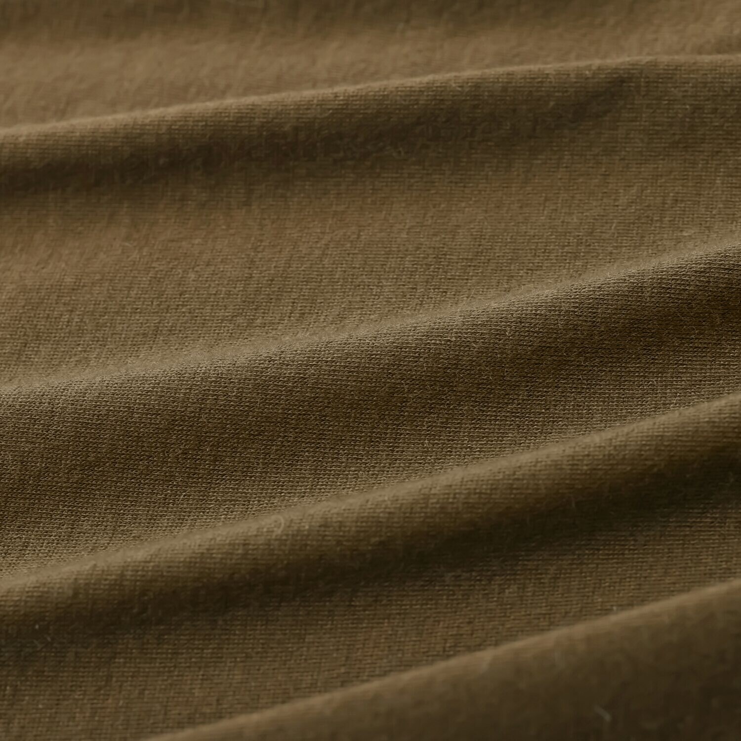 エイガールズ とろける肌触り スーパーストレッチ テンセルカシミヤ混 クルーネックプルオーバー