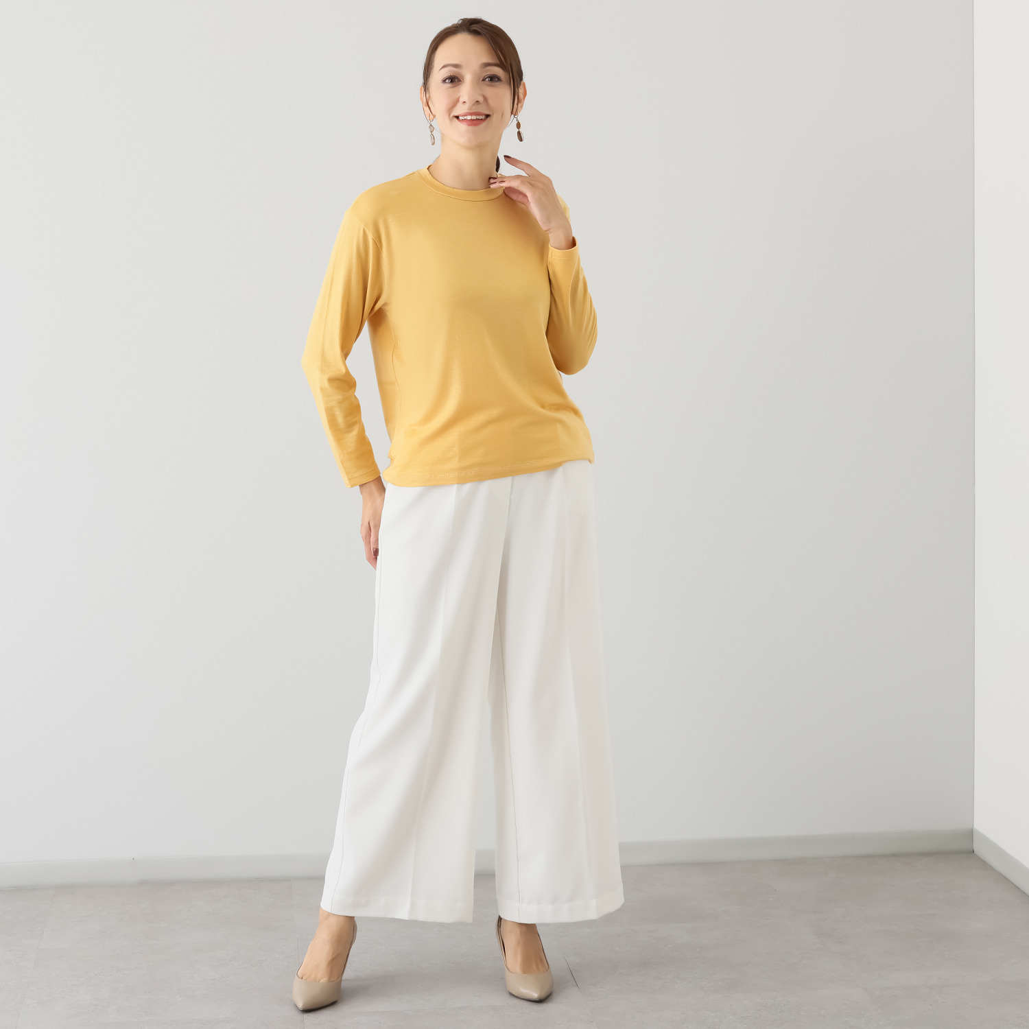 エイガールズ とろける肌触り スーパーストレッチ テンセルカシミヤ混 クルーネックプルオーバー