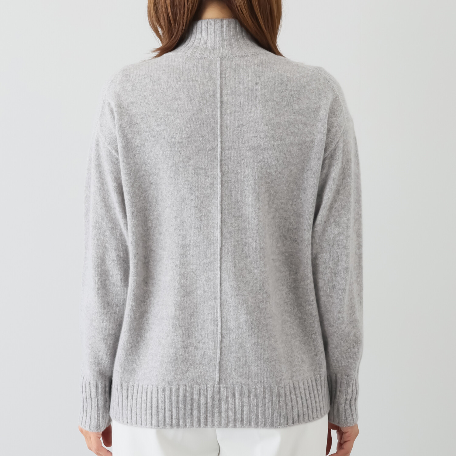 ナチュラム カシミヤ１００％ 襟元あったか ミドルゲージの ニットカーディガン