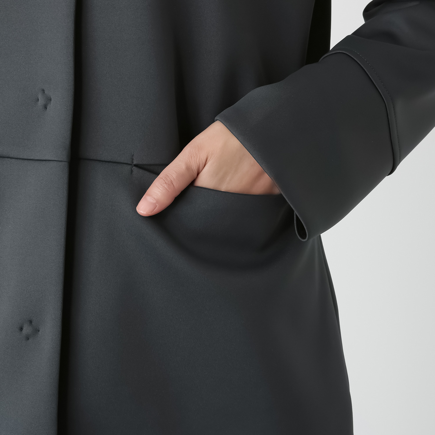 マチュート 配色で魅せる 軽やか仕立て ダンボールニットコート