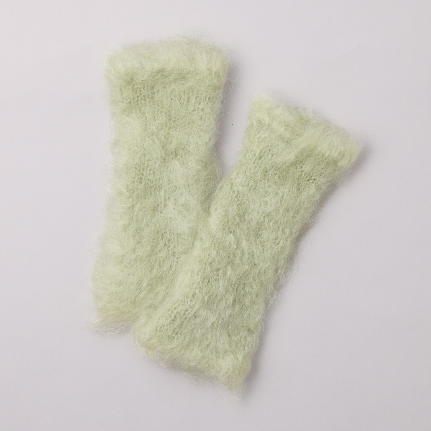 アデルズ　モヘヤ 南アフリカ製 キッドモヘヤ混 ふわふわエアリー 指出しミトン ＜プレーン＞