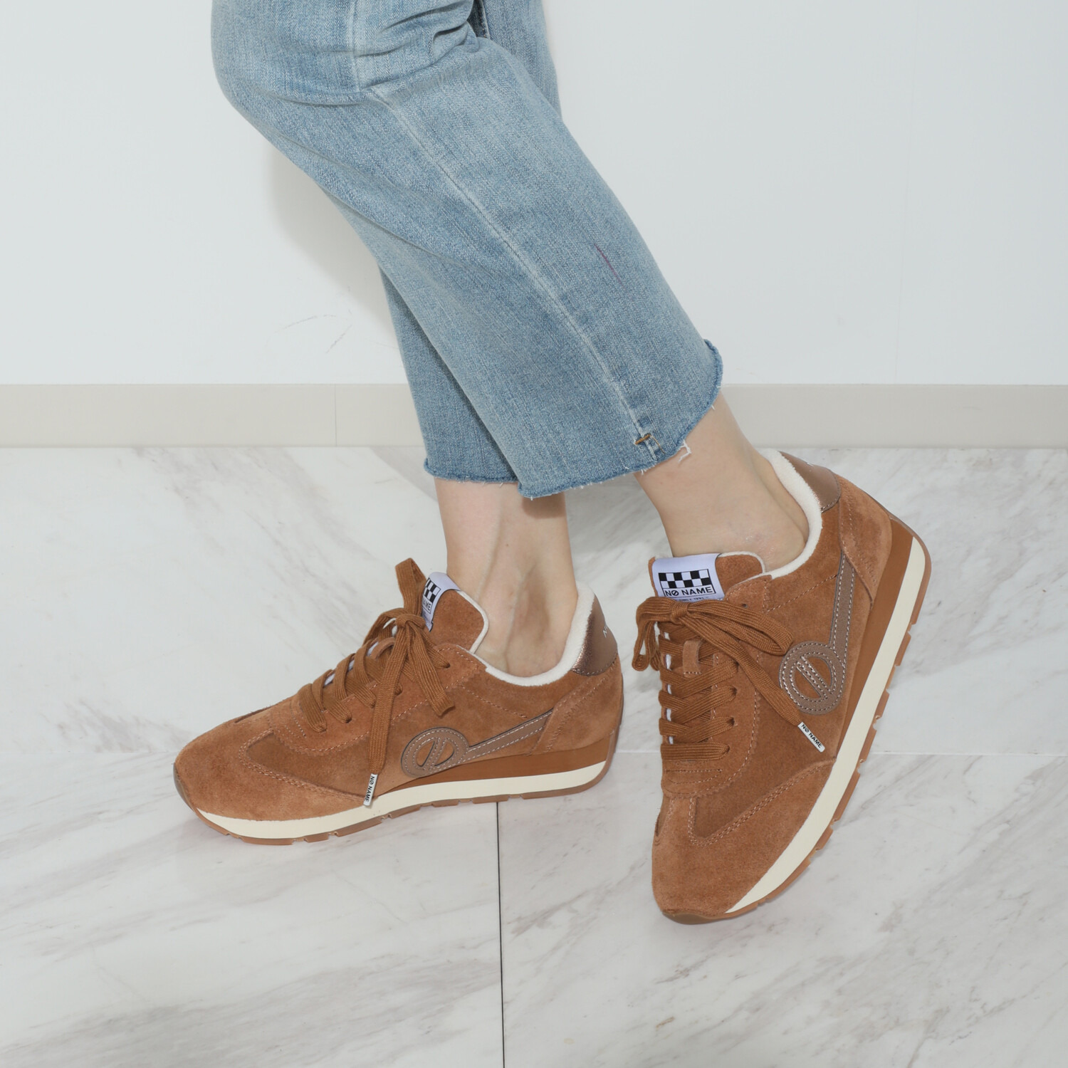 ノーネーム 牛革スエード スニーカー “シティーランジョガー”