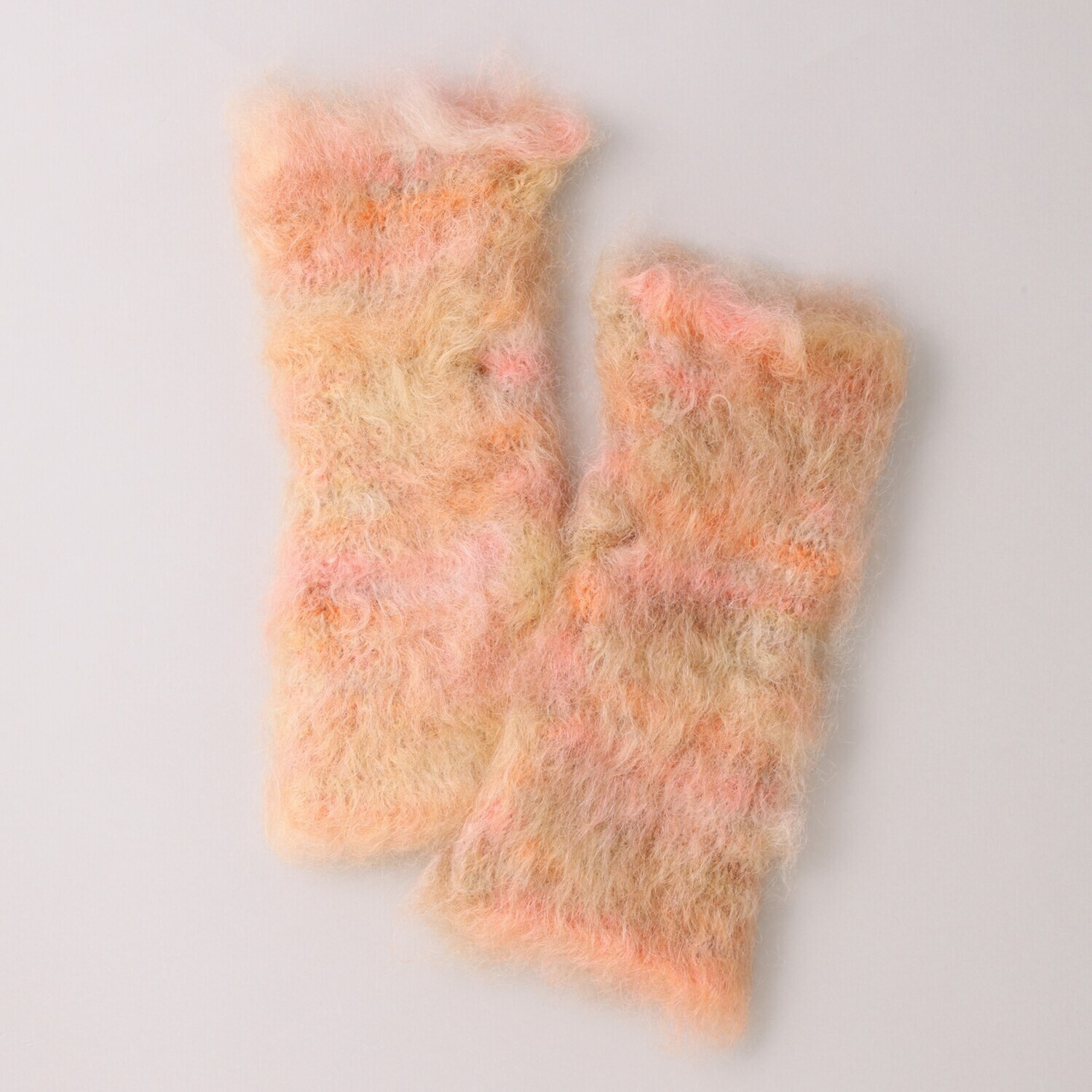 アデルズ　モヘヤ 南アフリカ製 キッドモヘヤ混 ふわふわエアリー 指出しミトン ＜ミックス＞