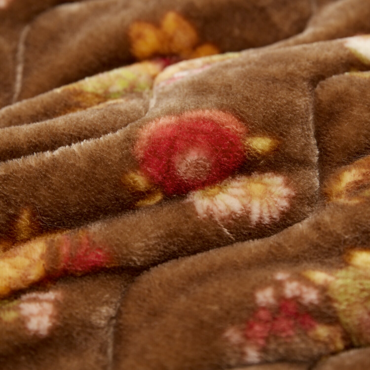 モリリン 凄暖 アルミ蒸着蓄熱シート入り ふっくらやわらか 贅沢敷きパッド ＜セミダブル＞