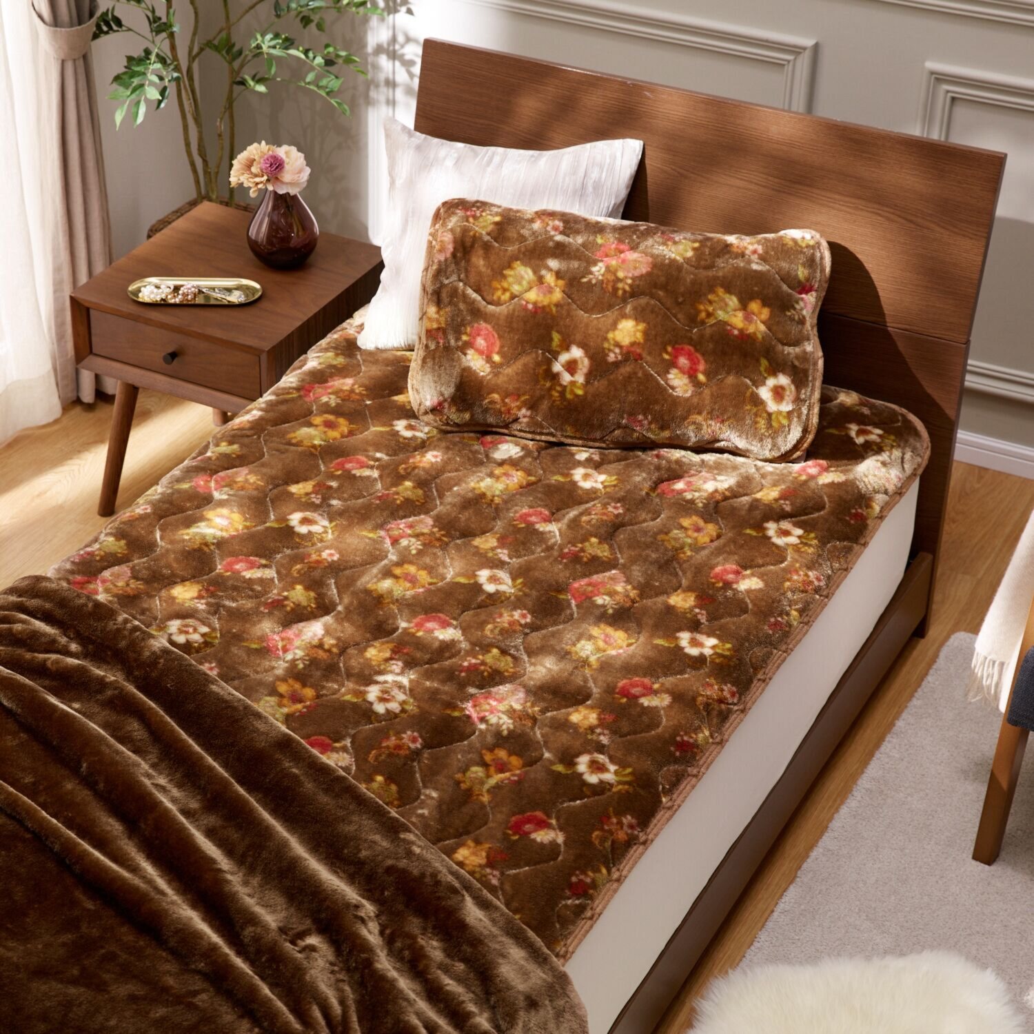 モリリン 凄暖 アルミ蒸着蓄熱シート入り ふっくらやわらか 贅沢敷きパッド ＜ダブル＞