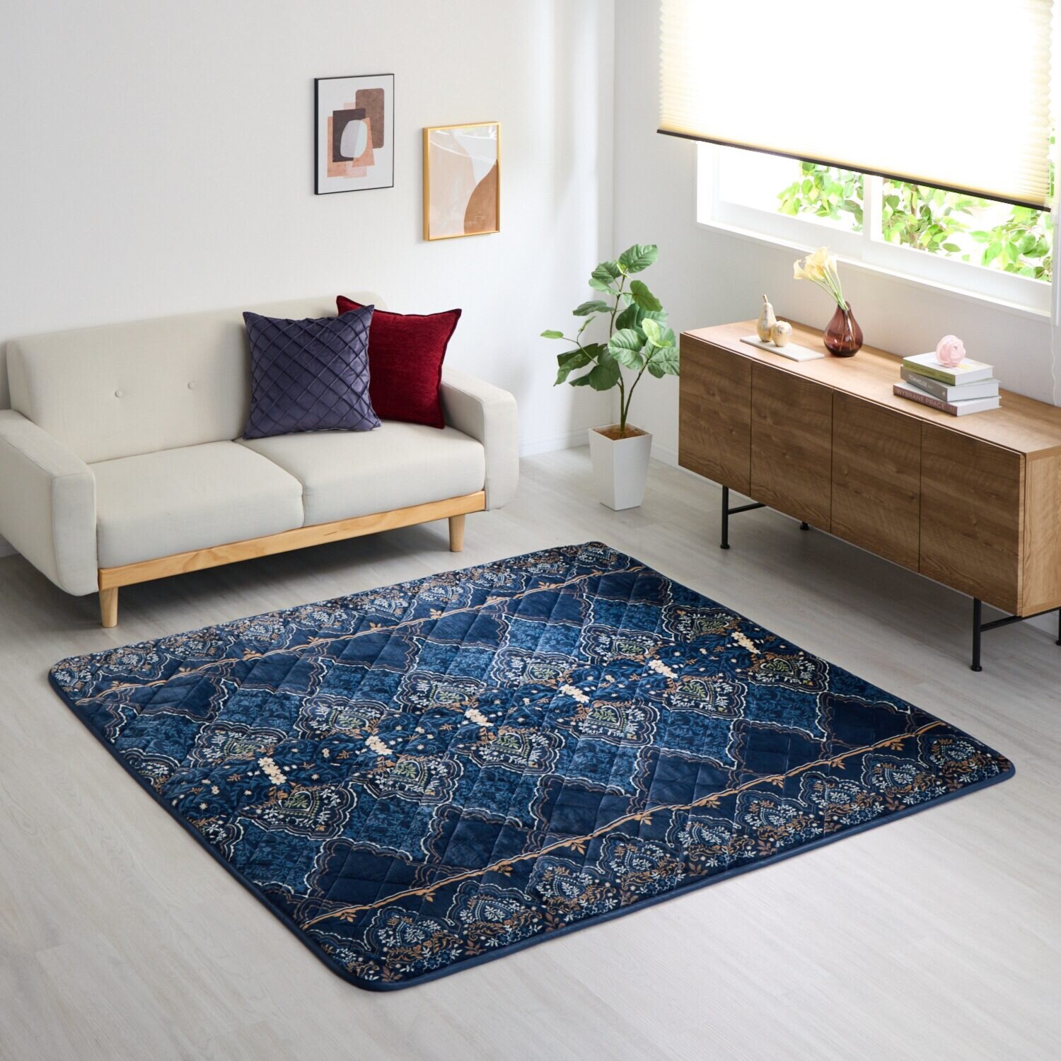 モリリンＷＯＭＡ 多層構造で暖か！ アルミ蒸着シート入り 洗えるぽかぽか ふっくらラグ ＜１９０×１９０ｃｍ＞