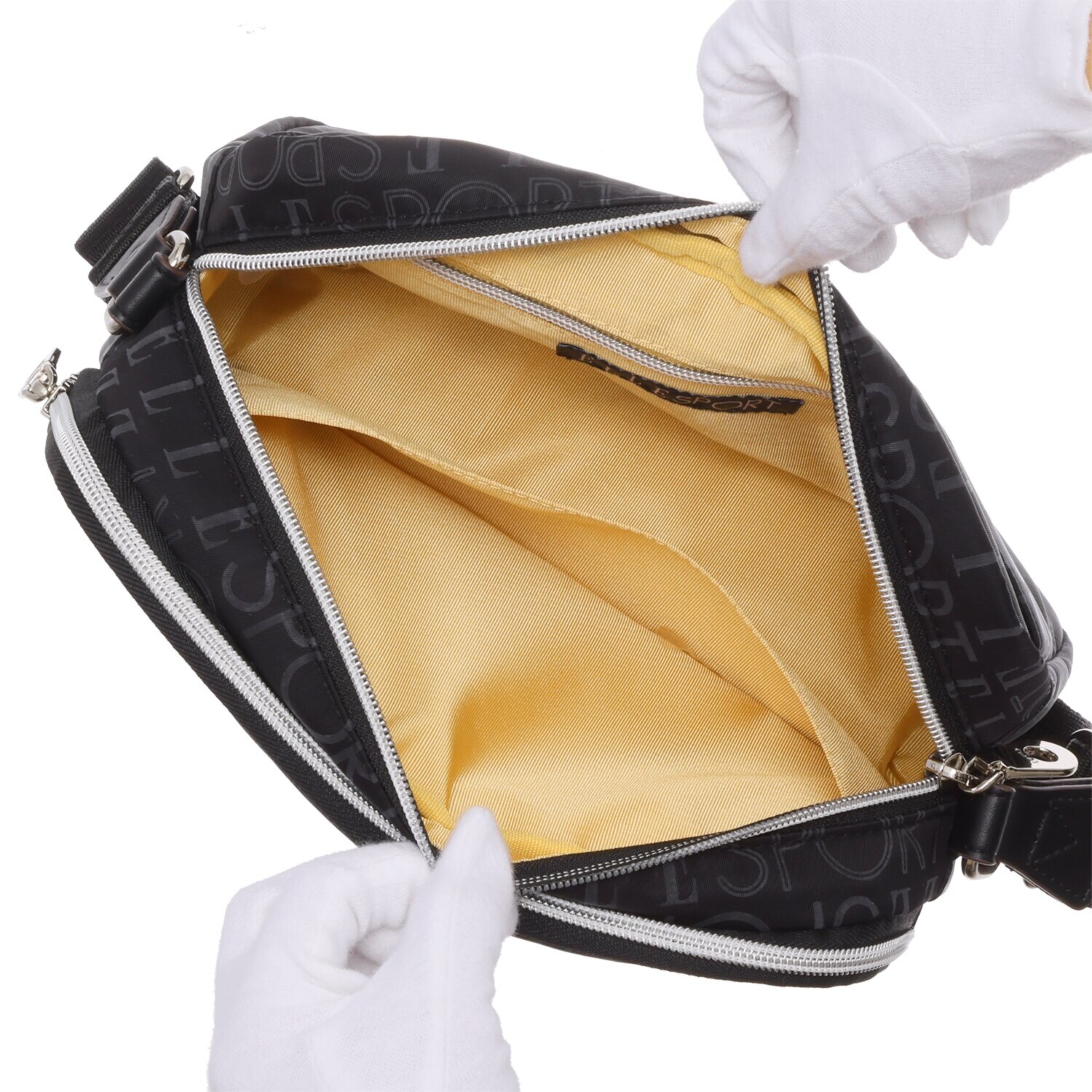 ＥＬＬＥ　ＳＰＯＲＴ 軽量　はっ水 ヒートエンボスナイロン ボックスショルダーバッグ