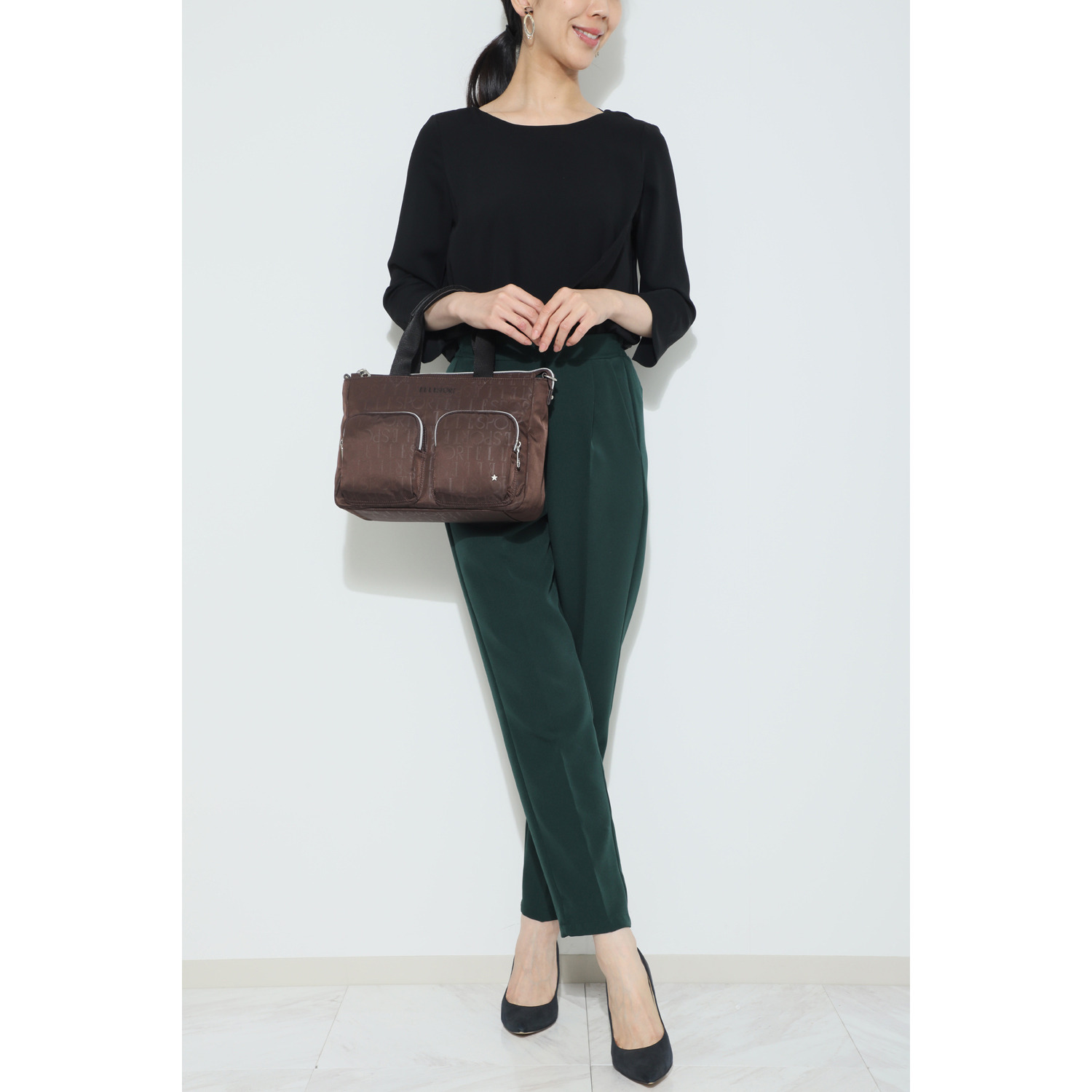 ＥＬＬＥ　ＳＰＯＲＴ 軽量　はっ水 ヒートエンボスナイロン ２ウェイトートバッグ