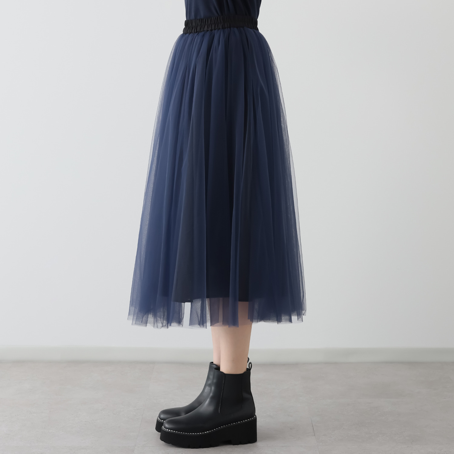 ミニマライズプラス 柔らかでしなやか 軽さと立体感を演出 濃淡カラー チュールスカート