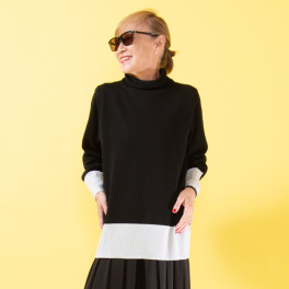 ミニマライズプラス 大人の上品な輝き放つ モックネック ニットプルオーバー