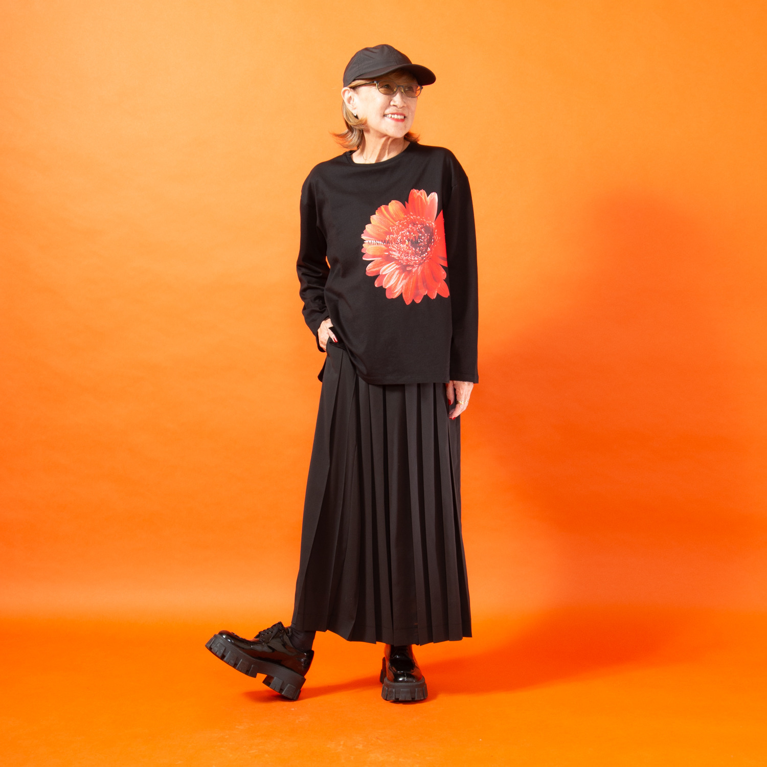 ミニマライズプラス 格好良く揺れ動く フロントプリーツパンツ