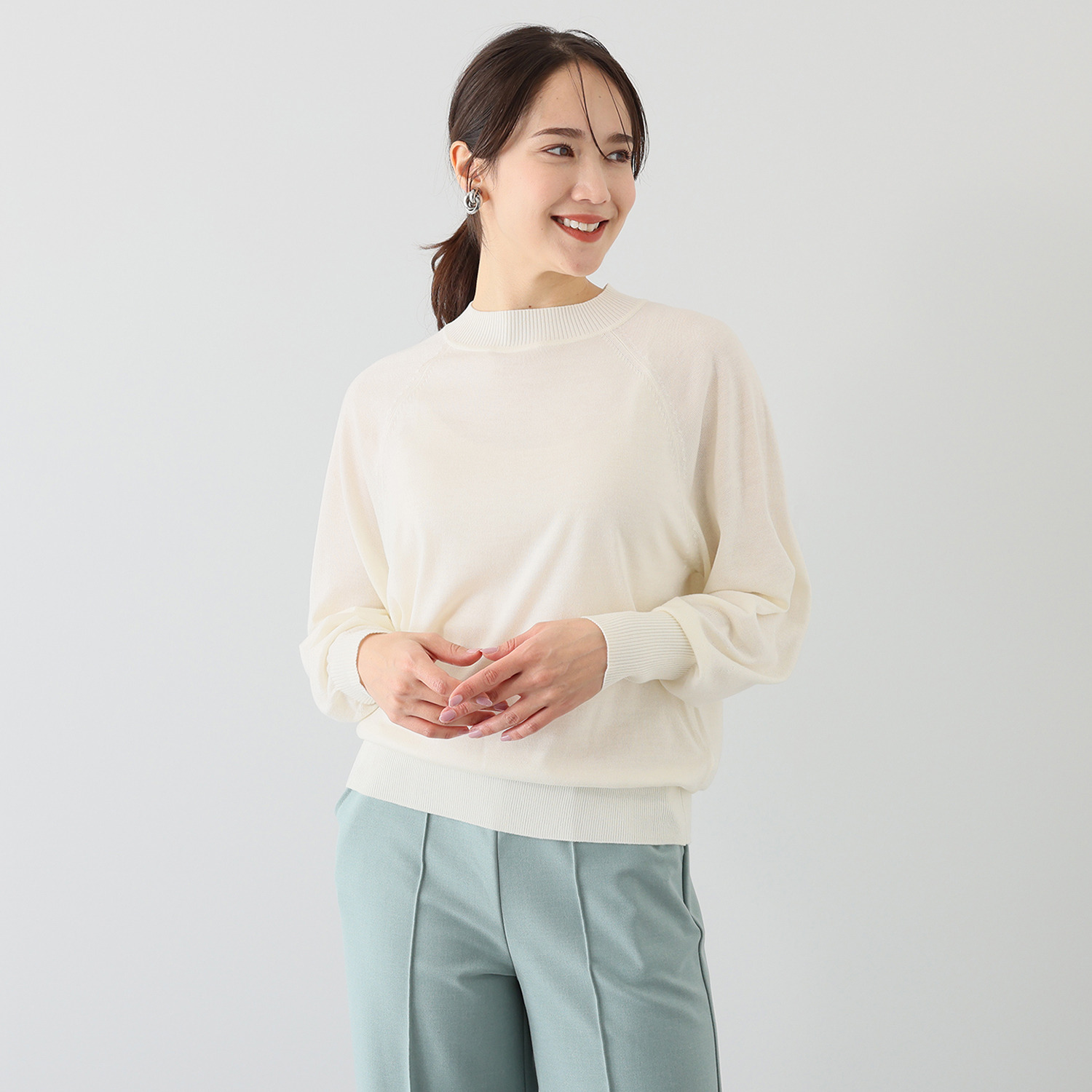 元町ゼラール なめらか＆きれい見え ハイゲージで編み立てた ふんわりスリーブ プルオーバー