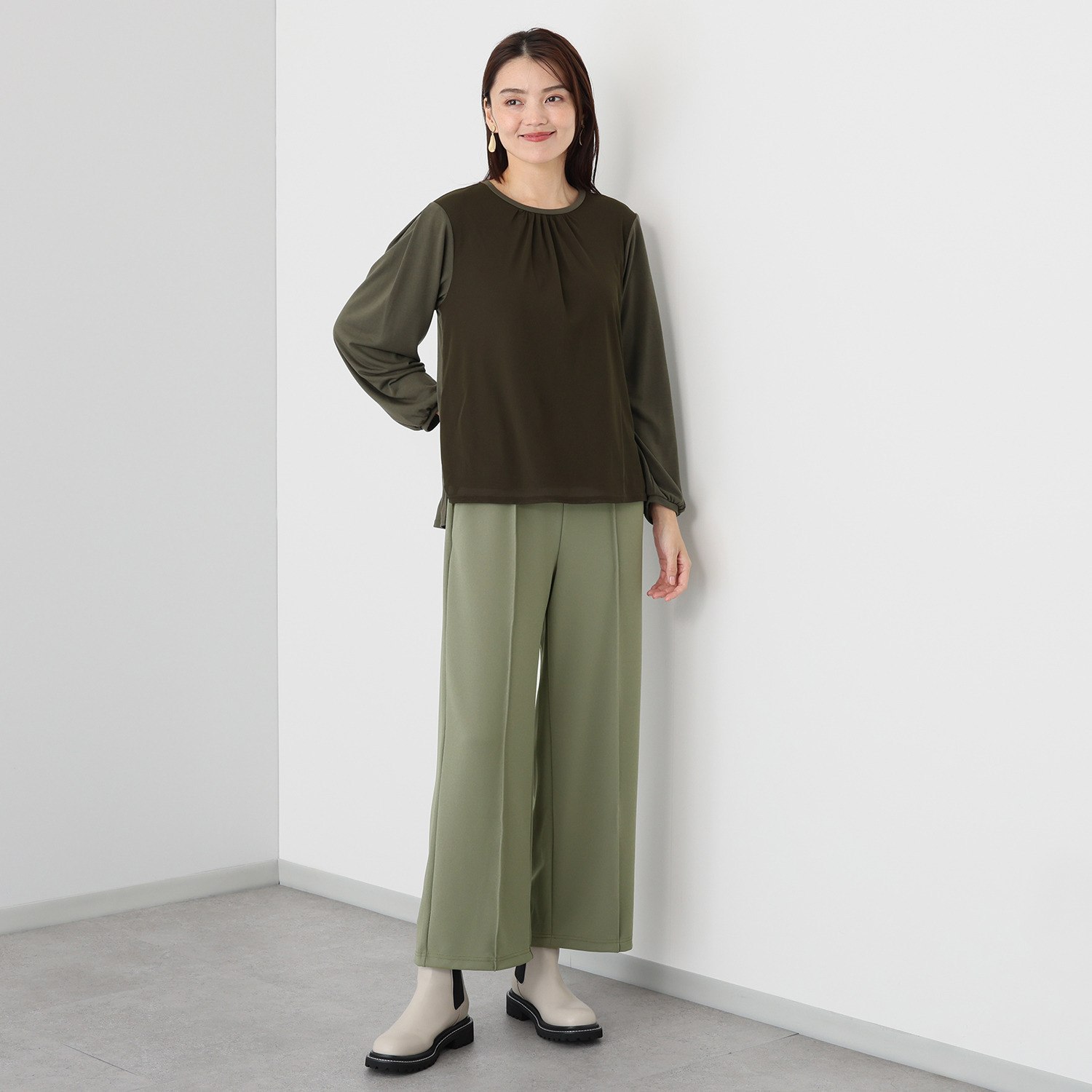 アンリック　オー　ブルー アクアスーティング ジョーゼット調ジャージー チュールアクセント セミワイドパンツ