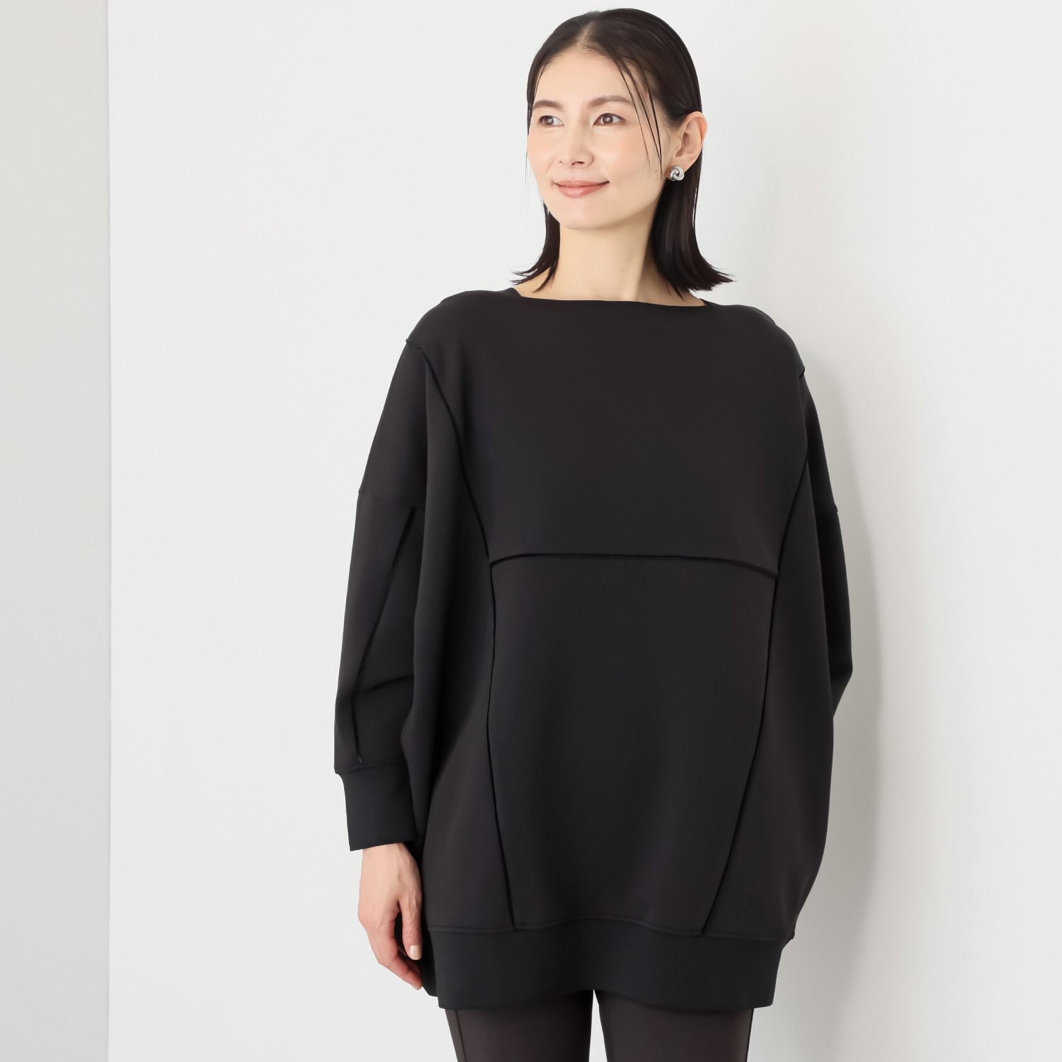 ヨーコモリモト べロアパイピングで カジュアルを格上げ デザインチュニック