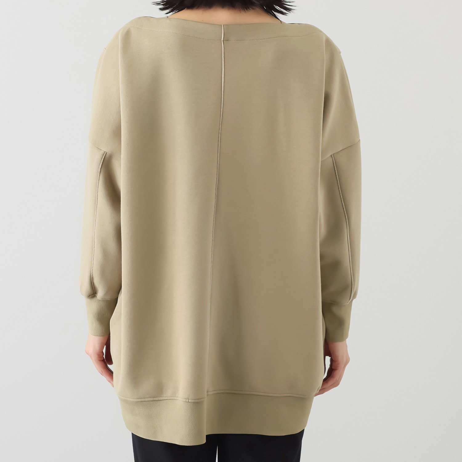 ヨーコモリモト べロアパイピングで カジュアルを格上げ デザインチュニック