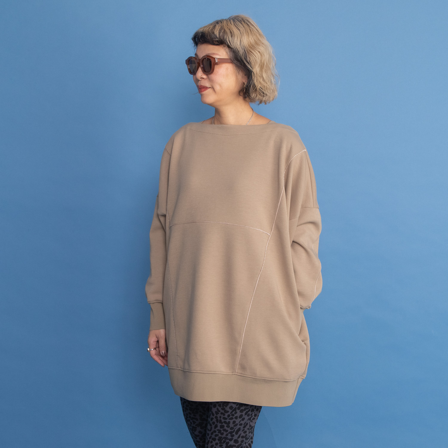 ヨーコモリモト べロアパイピングで カジュアルを格上げ デザインチュニック